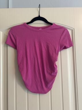 Old Navy Women’s Pink Crewneck Short-Sleeve Top
